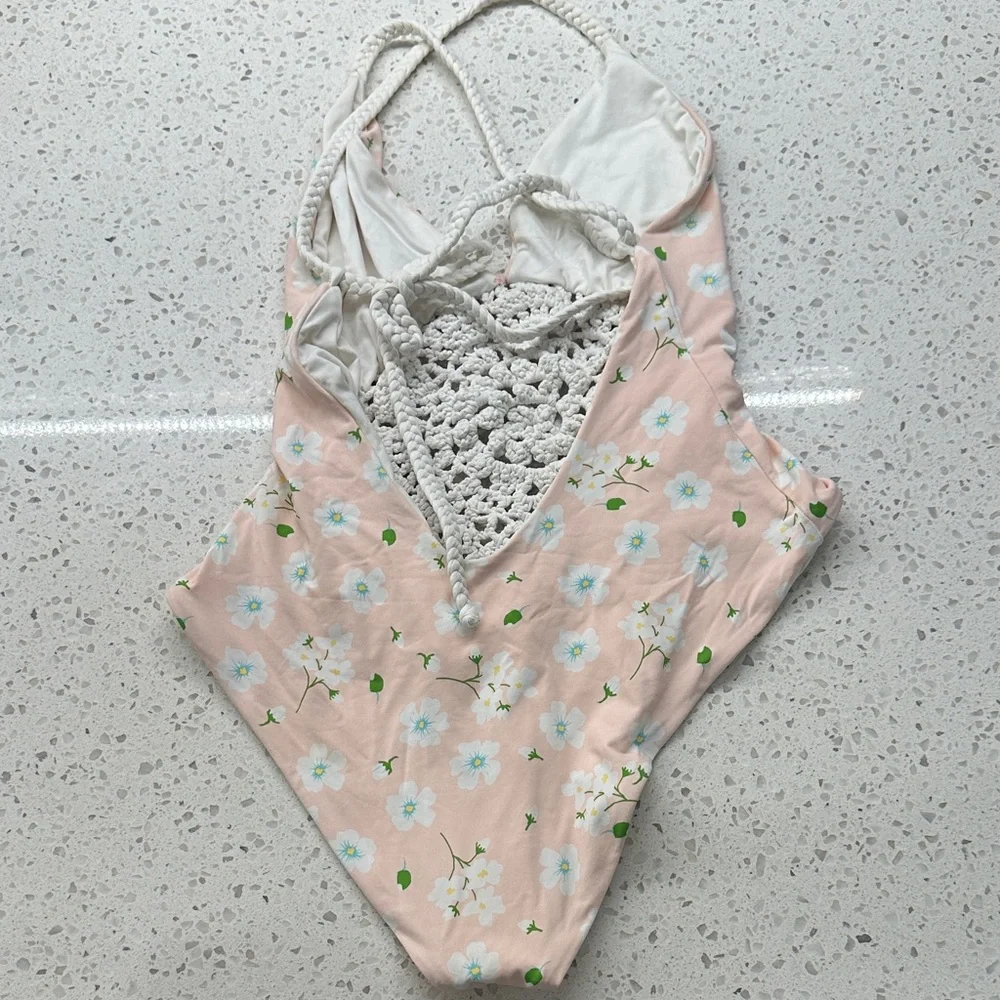 Frankies Bikinis Eliza crochet one piece pink daisy swim size Medium
